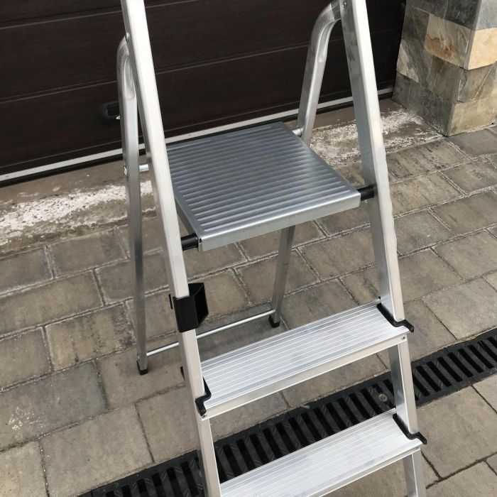 Односторонняя алюминиевая стремянка Drabest BASIC 4-ступенчатая 125 кг