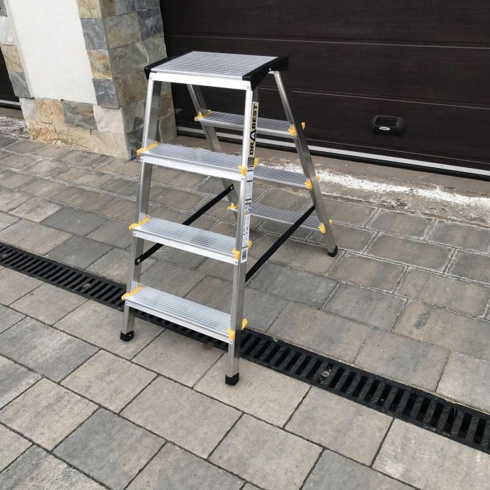 Двухсторонняя алюминиевая лестница Drabest PRO 2х4 150 кг