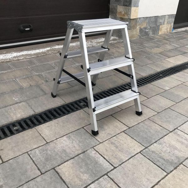 Двухсторонняя алюминиевая лестница Drabest BASIC 2х3 125 кг