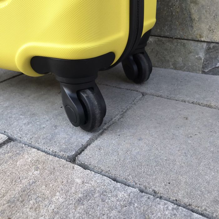 Чемодан дорожный малый Wings 147 S Желтый