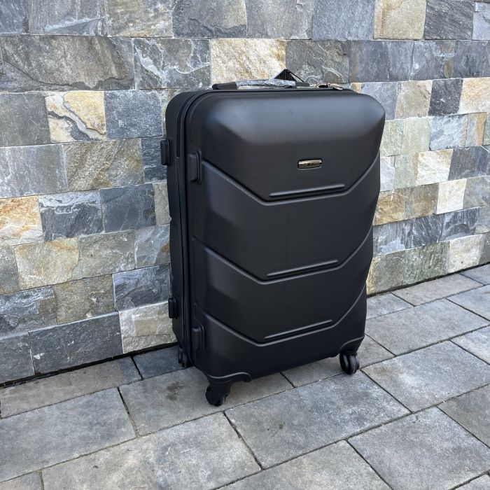 Валіза дорожня середня Wings 147 M Чорний