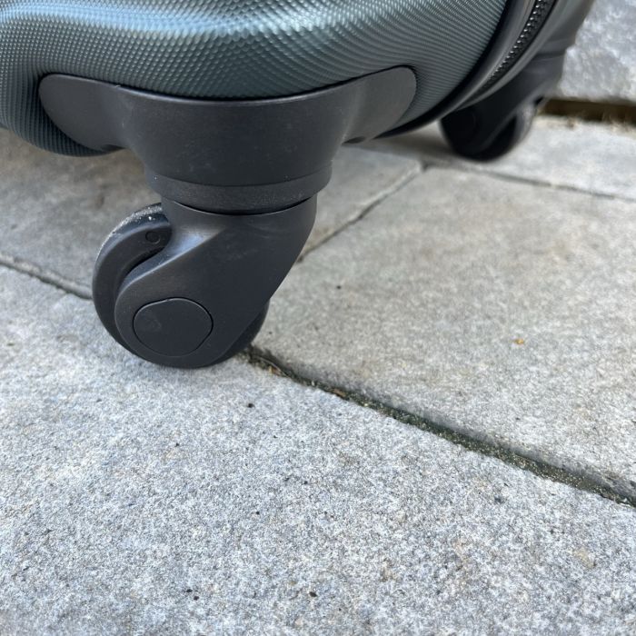 Валіза дорожня середня Wings 147 M Зелений