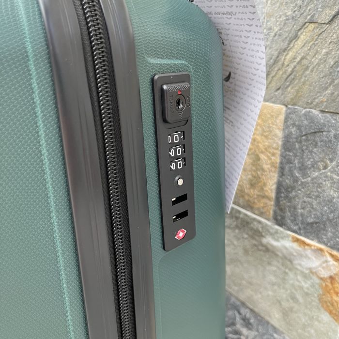 Валіза дорожня мала з поліпропілену Wings DQ181-03 S Зелений