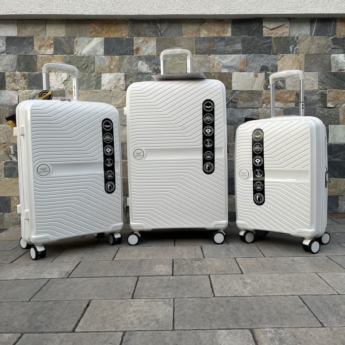 Чемодан дорожный средний из полипропилена Wings DQ181-04 M Белый