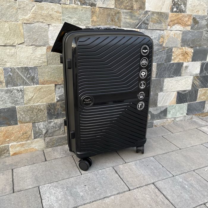 Чемодан дорожный средний из полипропилена Wings DQ181-04 M Черный