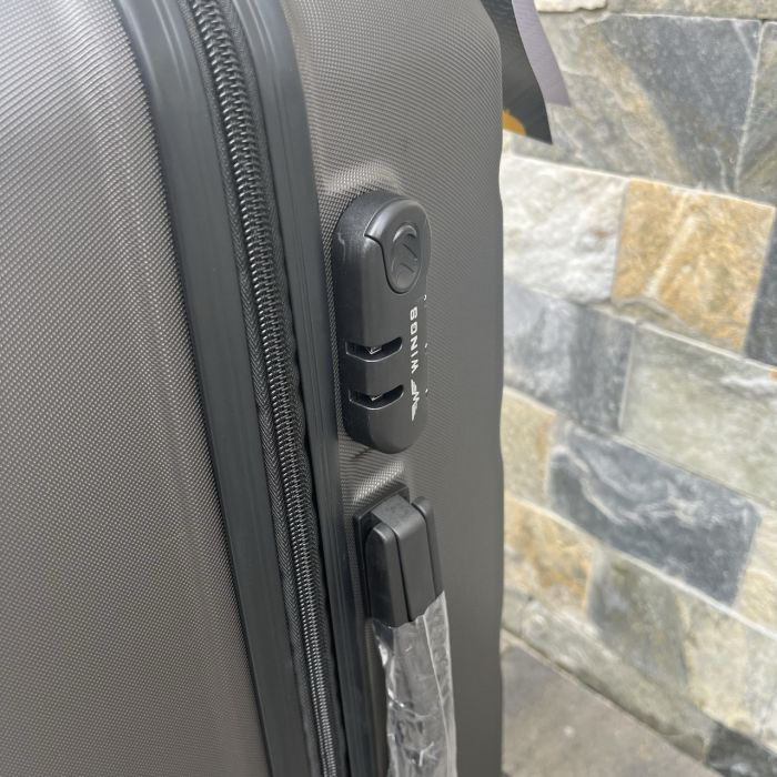 Валіза дорожня середня Wings AT01 M Графітовий