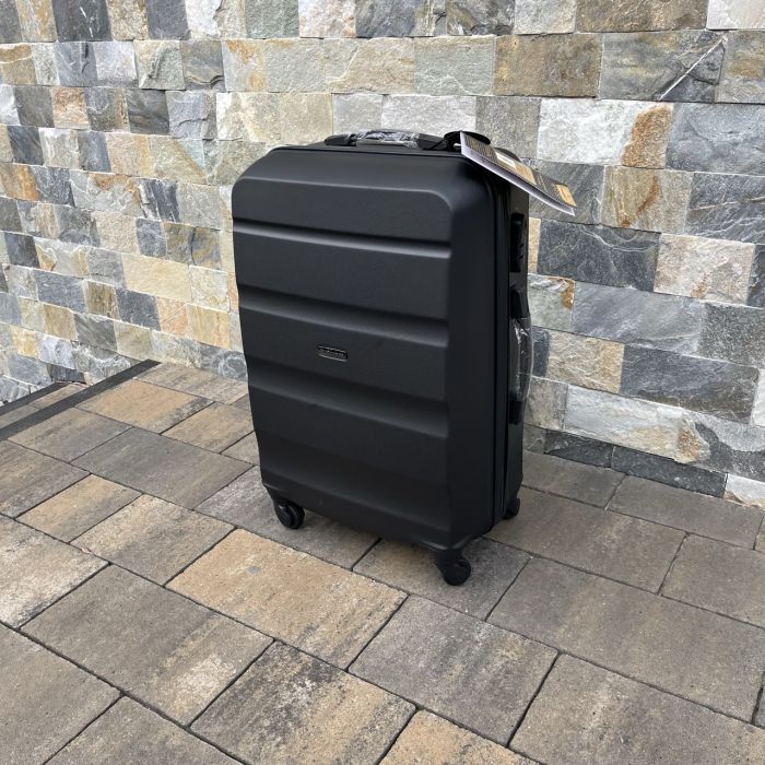 Чемодан дорожный средний Wings AT01 M Черный