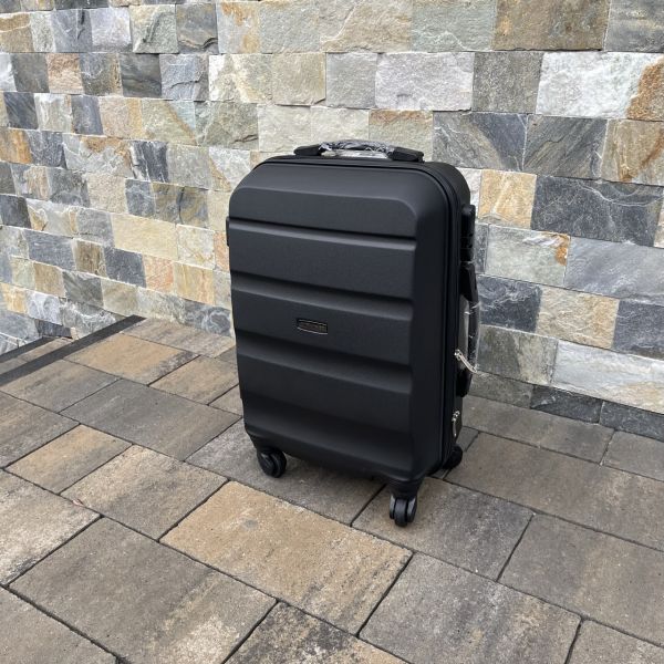 Валіза дорожня мала Wings AT01 S Чорний