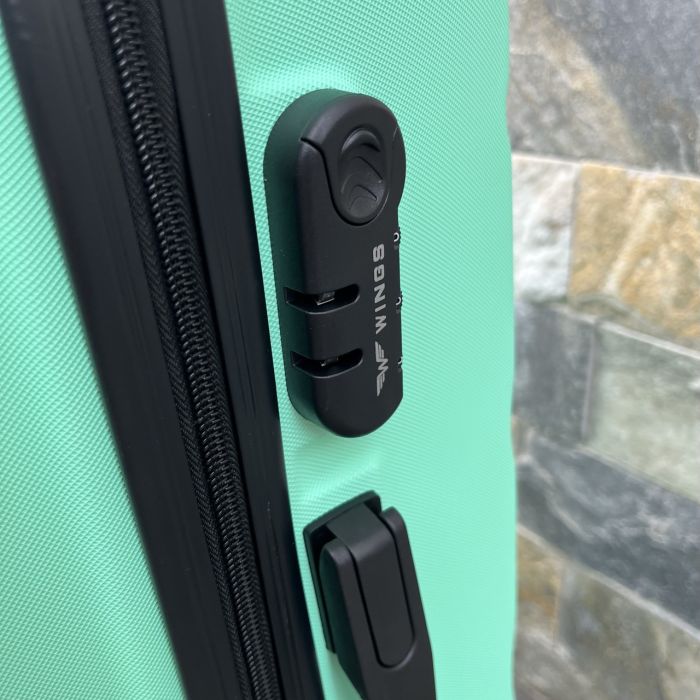 Валіза дорожня середня Wings AT01 M М'ятний