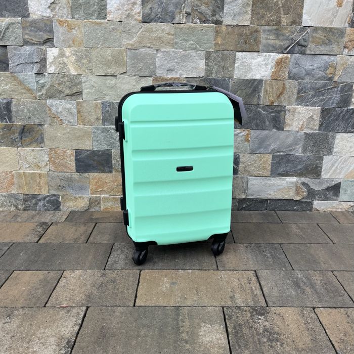Чемодан дорожный малый Wings AT01 S Мятный