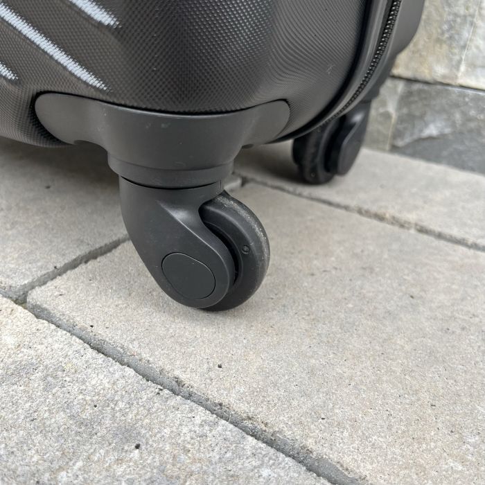 Чемодан дорожный средний Wings 266 M Черный