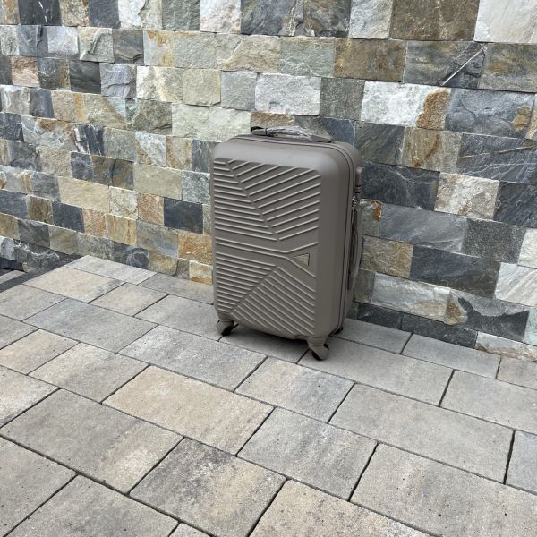 Чемодан дорожный малый Wings 266 S Шампань