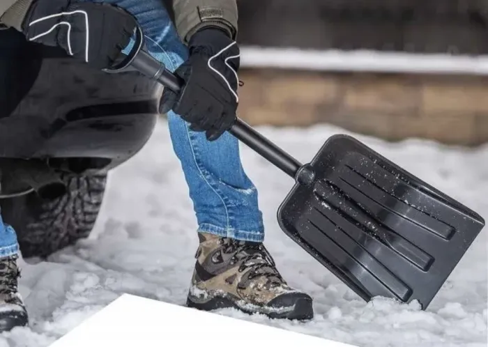 Телескопічна лопата для снігу SAP08 Чорний