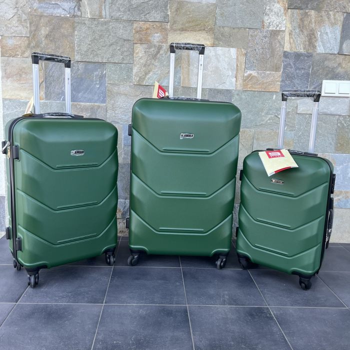 Чемодан дорожный средний Bloom 147 M Зеленый