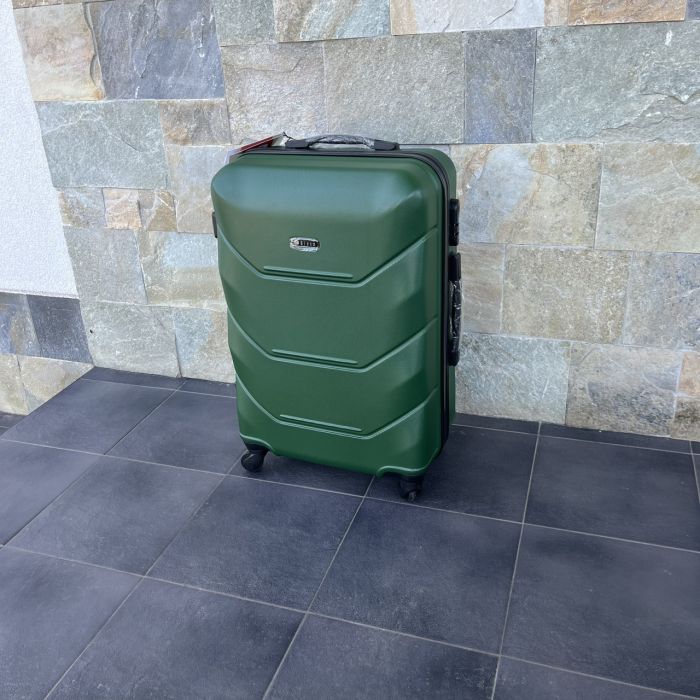 Чемодан дорожный средний Bloom 147 M Зеленый