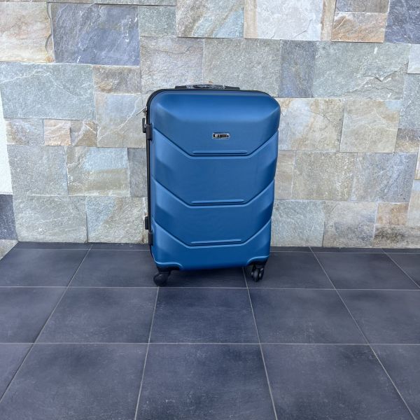 Чемодан дорожный средний Bloom 147 M Светло-синий