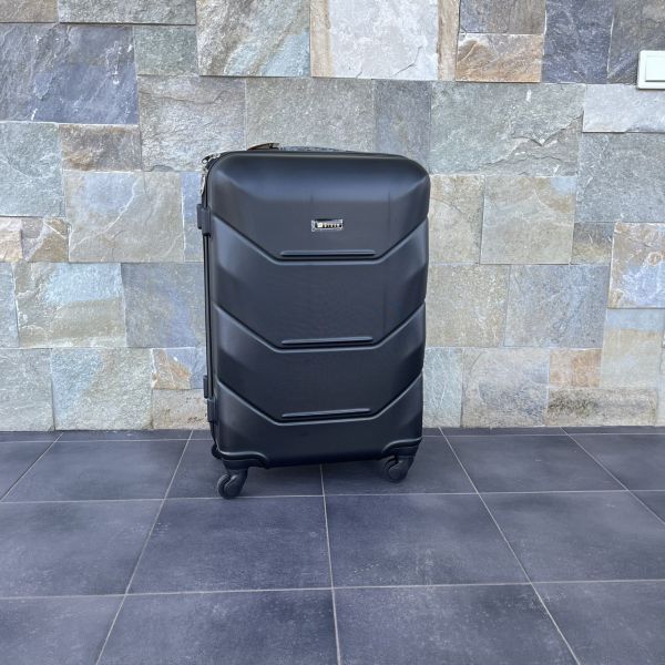 Чемодан дорожный средний Bloom 147 M Черный