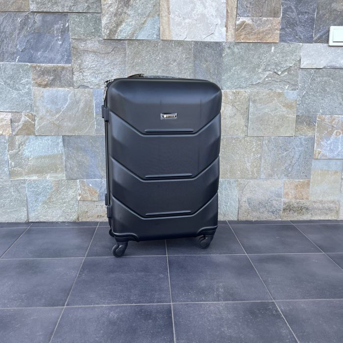 Чемодан дорожный средний Bloom 147 M Черный