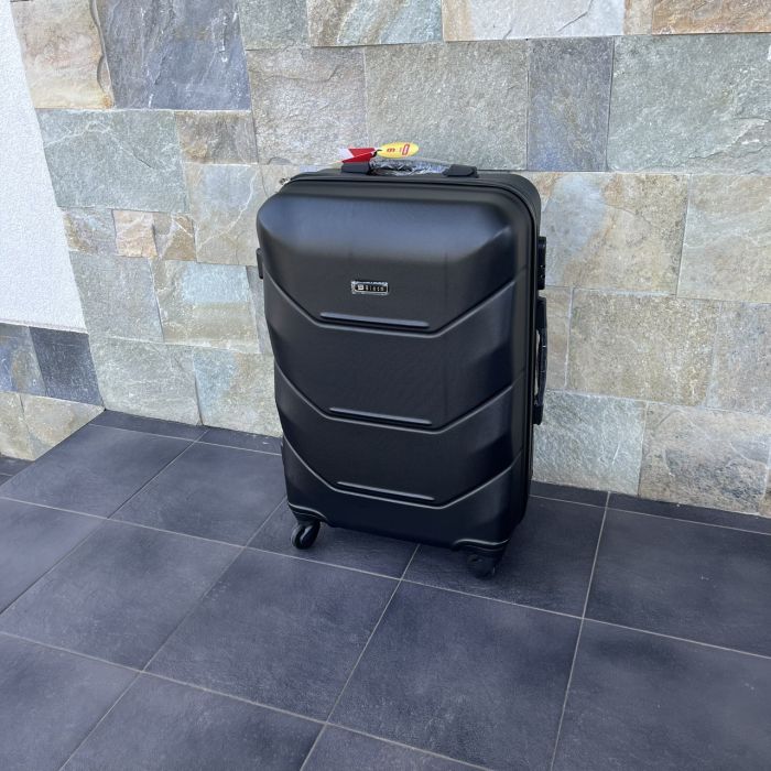 Чемодан дорожный средний Bloom 147 M Черный
