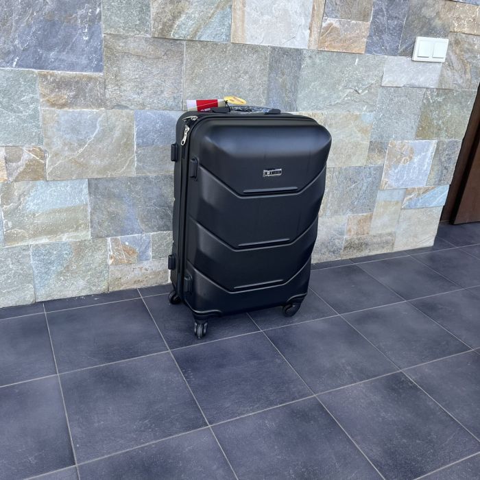 Чемодан дорожный средний Bloom 147 M Черный
