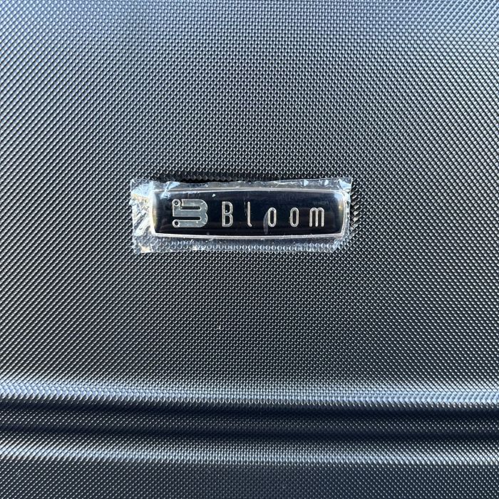 Чемодан дорожный средний Bloom 147 M Черный