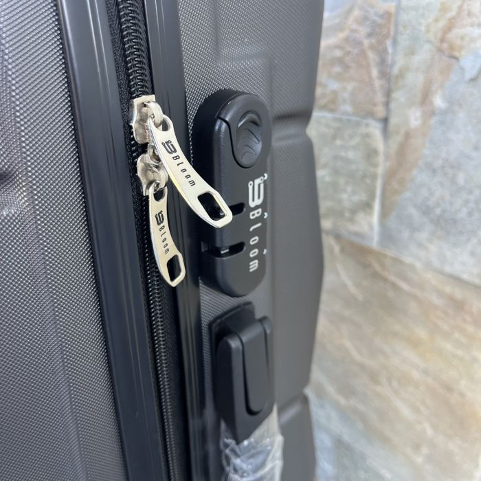 Чемодан дорожный средний Bloom 147 M Графитовый