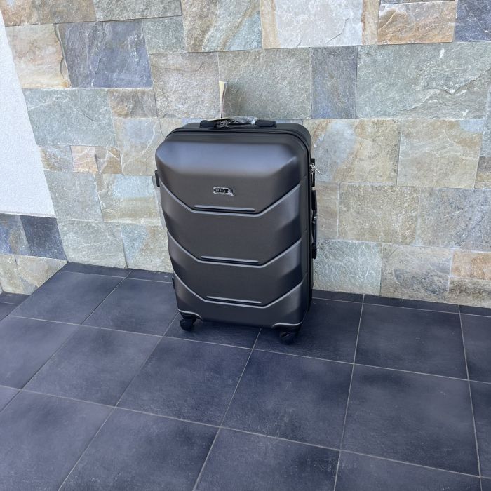 Чемодан дорожный средний Bloom 147 M Графитовый