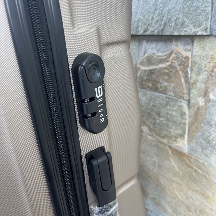 Чемодан дорожный большой Bloom 147 L Шампань