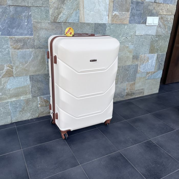 Чемодан дорожный большой Bloom 147 L Молочный
