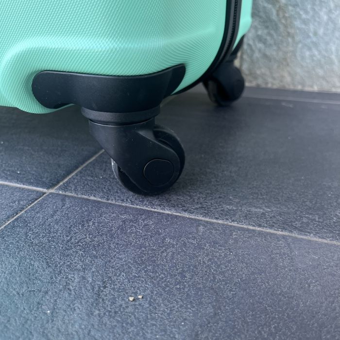 Чемодан дорожный большой Bloom 147 L Мятный