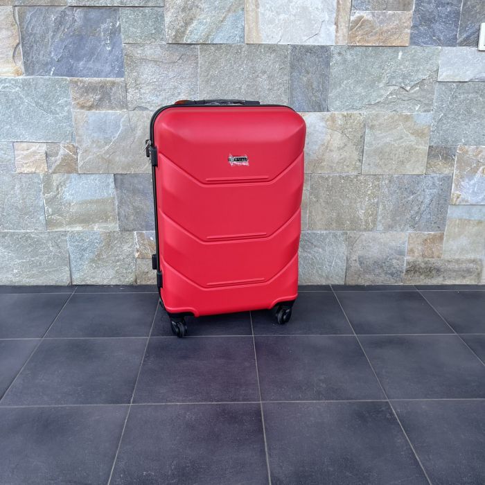 Чемодан дорожный средний Bloom 147 M Красный