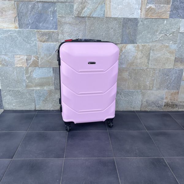 Чемодан дорожный средний Bloom 147 M Розовый