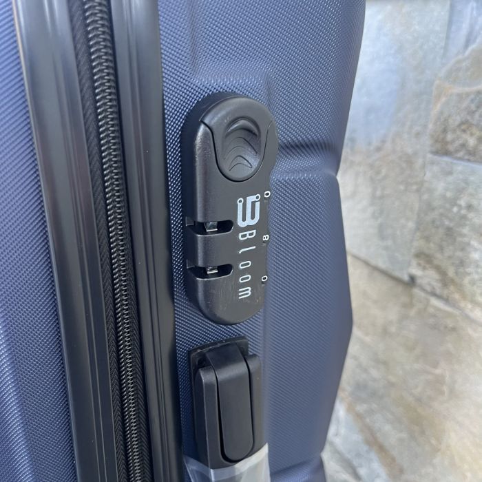 Чемодан дорожный средний Bloom 147 M Синий