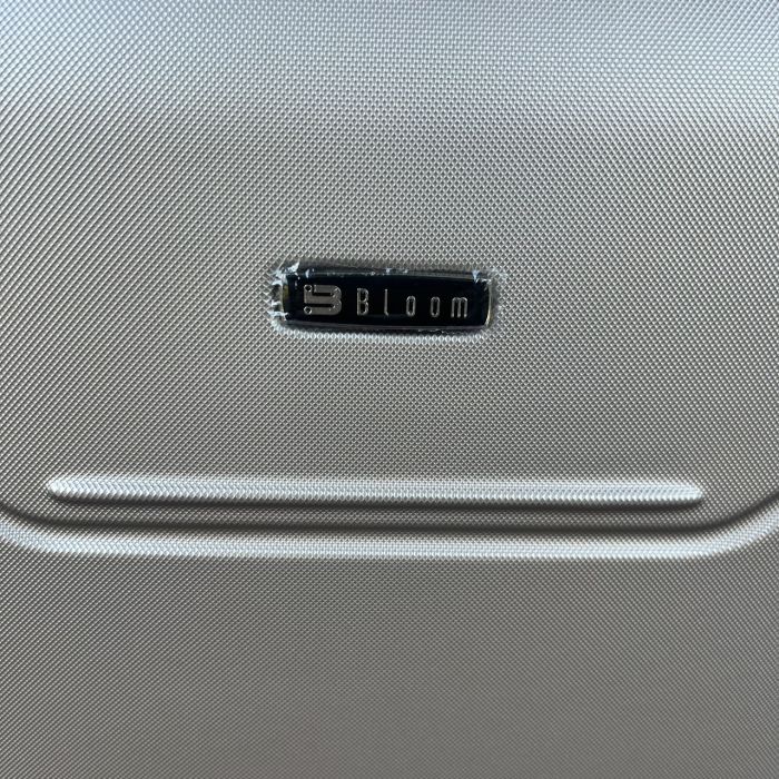 Чемодан дорожный средний Bloom 147 M Шампань