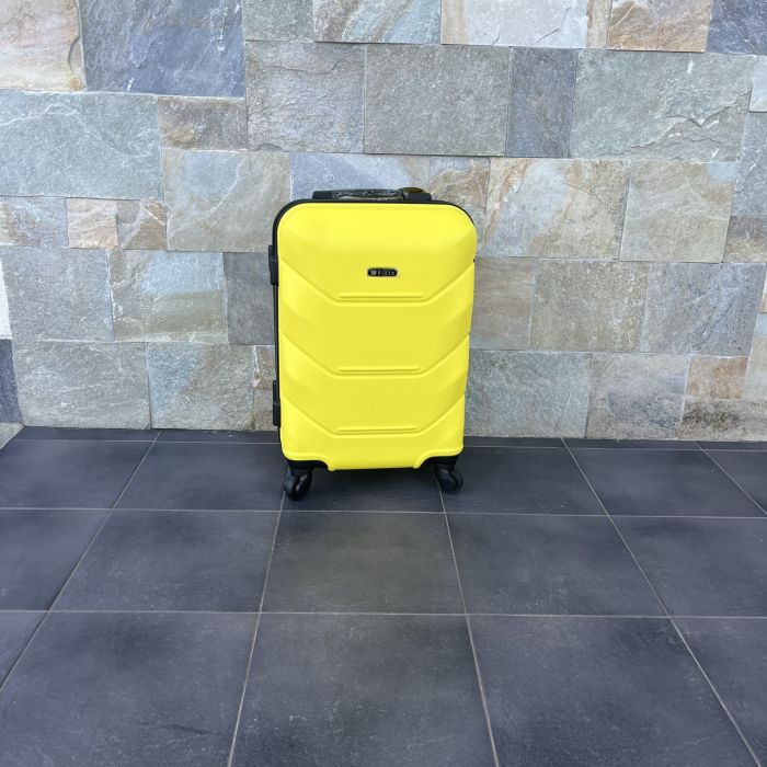 Чемодан дорожный малый Bloom 147 S Желтый