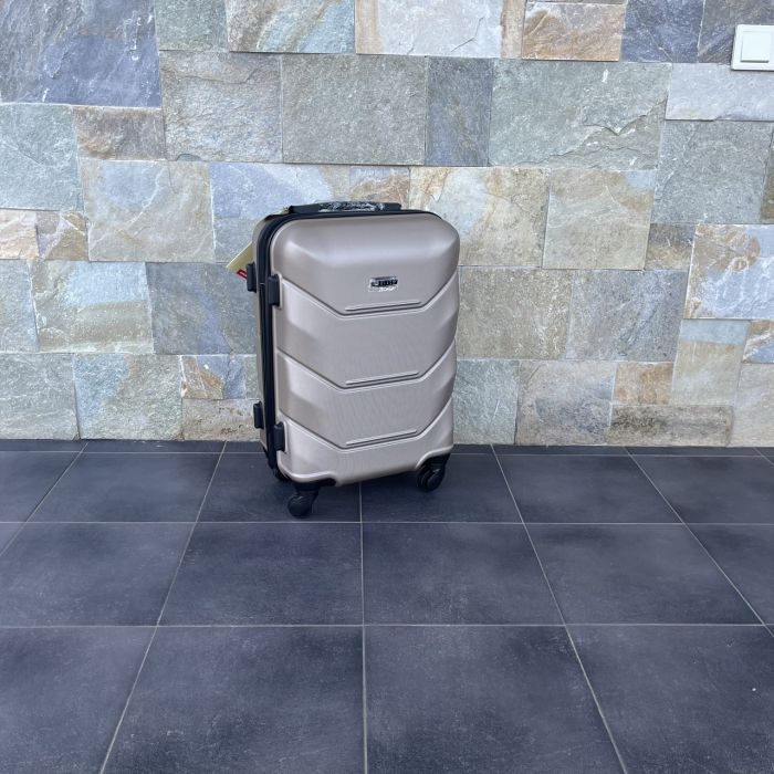 Чемодан дорожный малый Bloom 147 S Шампань