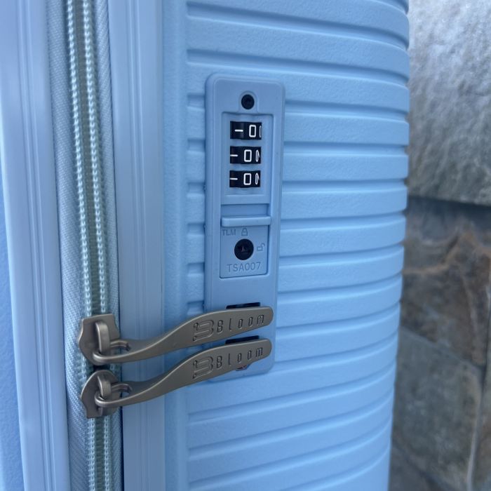 Чемодан дорожный большой из полипропилена Bloom PP-SC-016 L Голубой