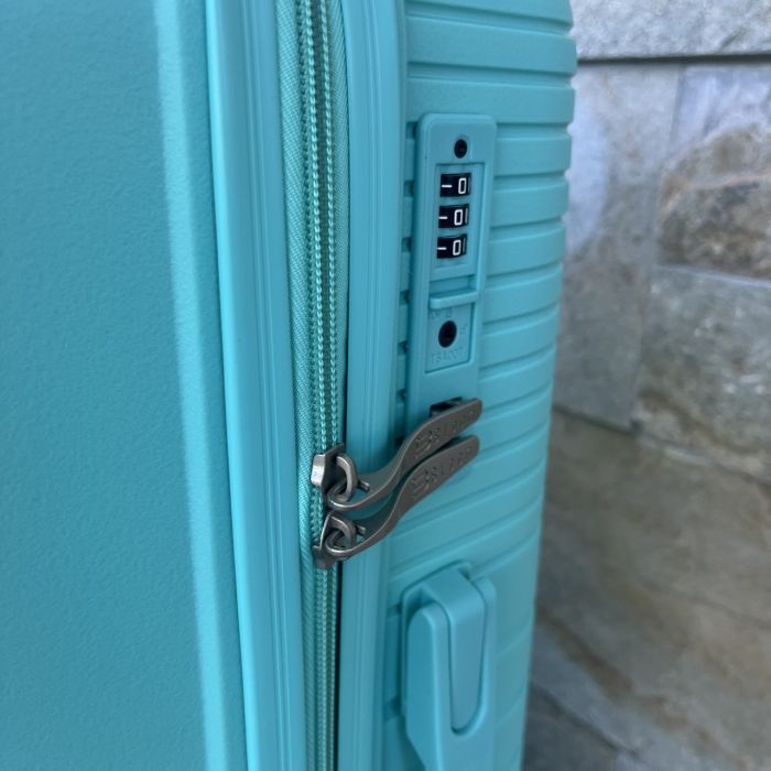 Чемодан дорожный средний из полипропилена Bloom PP-SC-031 М Мятный