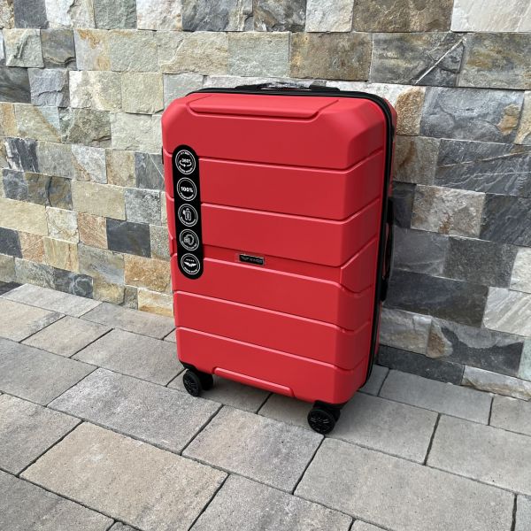 Чемодан дорожный средний из полипропилена Wings PP06 M Красный