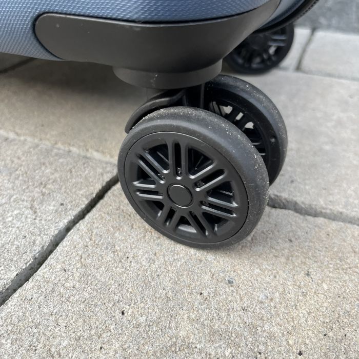 Валіза дорожня середня з поліпропілену Wings PP06 M Синій