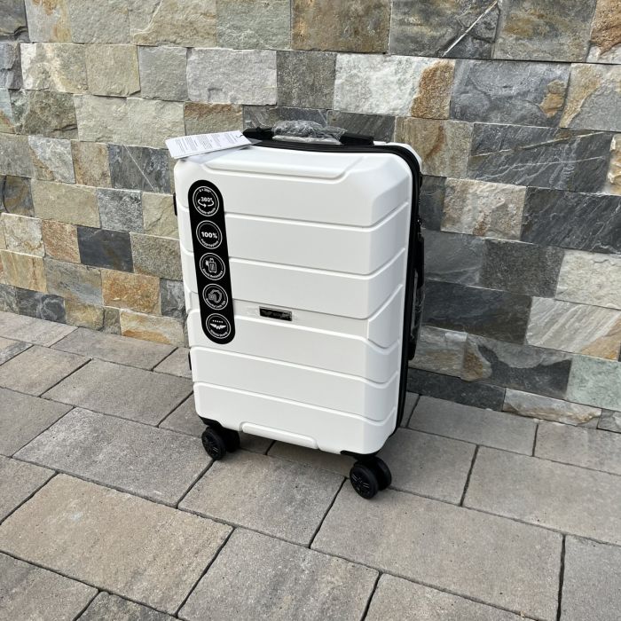 Чемодан дорожный малый из полипропилена Wings PP06 S Белый