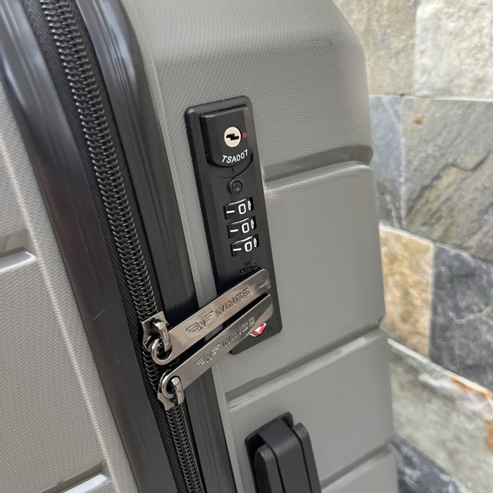 Валіза дорожня середня з поліпропілену Wings PP06 M Сірий