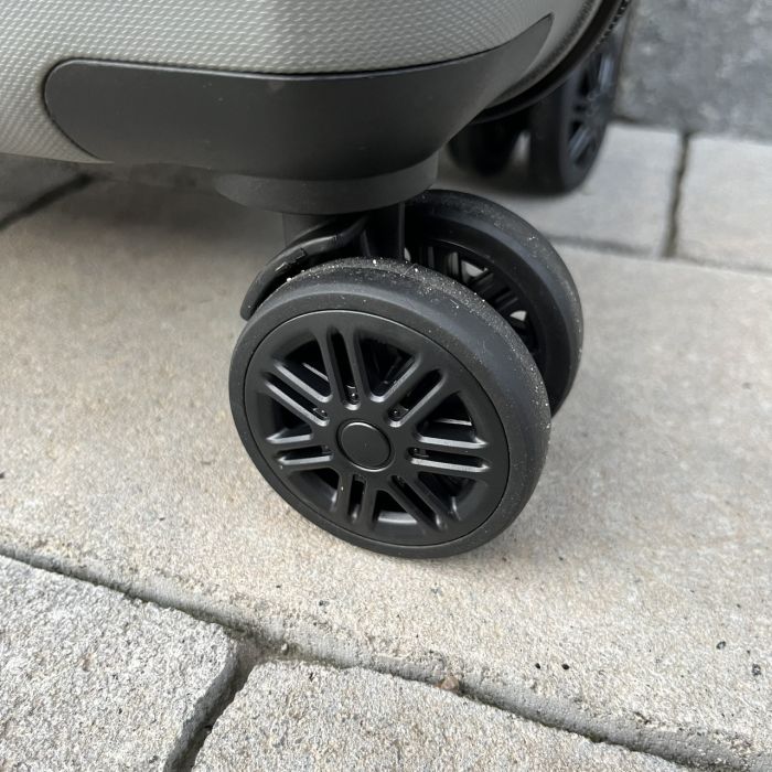 Валіза дорожня мала з поліпропілену Wings PP06 S Сірий