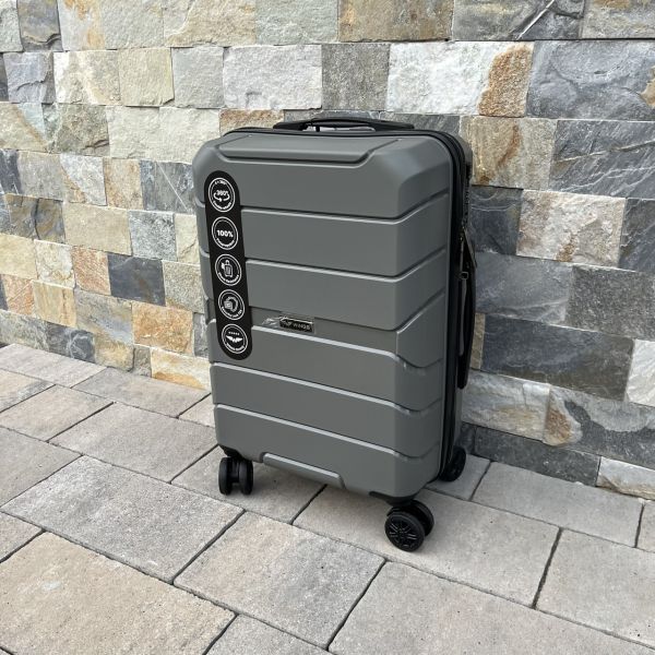Чемодан дорожный малый из полипропилена Wings PP06 S Серый