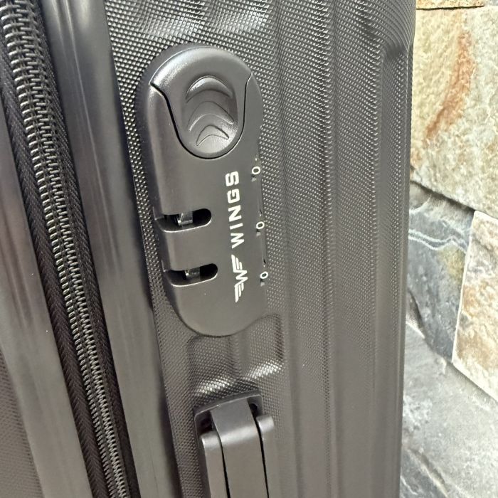 Валіза дорожня середня Wings TR058 M Чорний