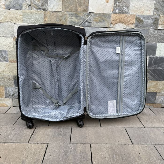 Валіза тканинна середня на 4 колесах Wings 1708 M Зелений