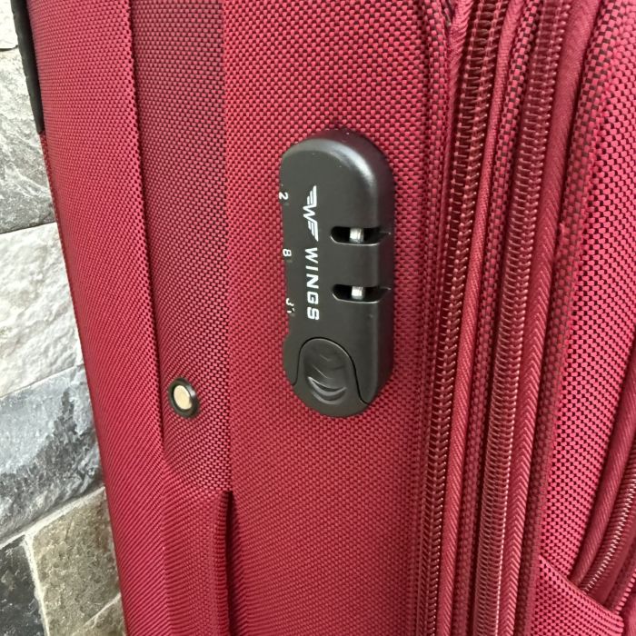 Валіза тканинна середня на 4 колесах Wings 1708 M Бордовий