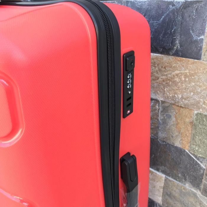 Чемодан дорожный большой из полипропилена Wings DQ181-03 L Красный