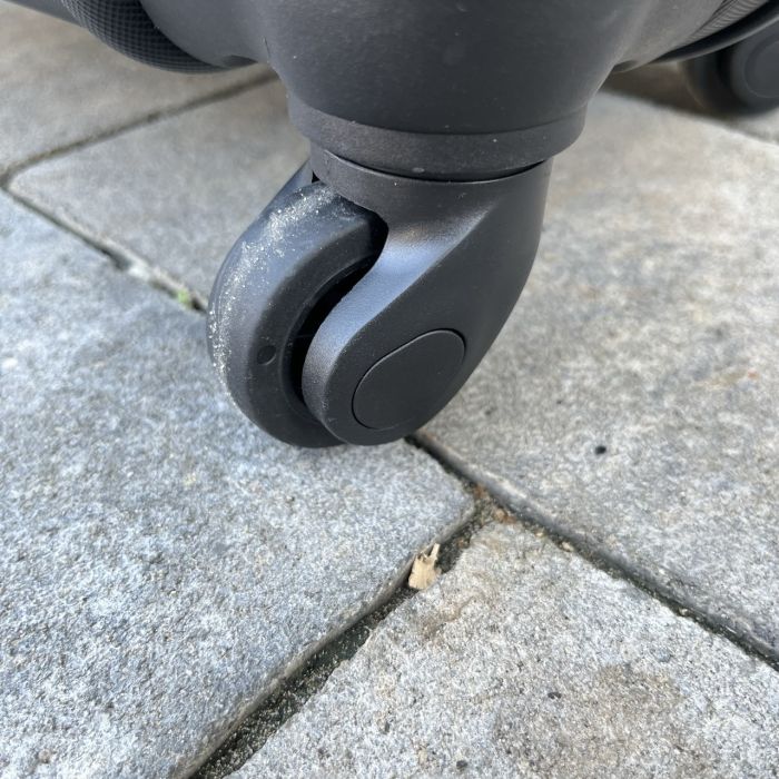 Чемодан дорожный средний Wings 147 M Черный