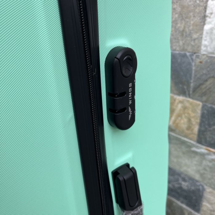 Чемодан дорожный большой Wings AT01 L Мятный